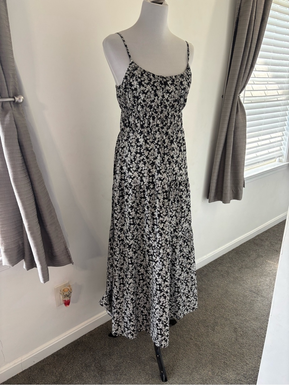 Express Black and White Floral Spaghetti-Strap Maxi Dress